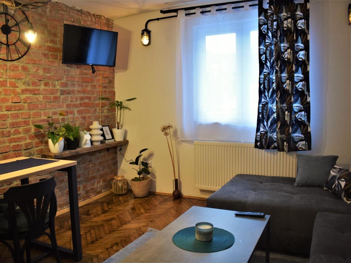 Holiday home Garden Station